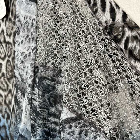 NEW Adore Women Duster Cardigan XL Snake‎ Animal Print Dip Dye Handkerchief Gray - Picture 3 of 9